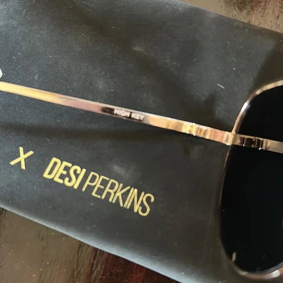 QUAY X Desi Perkins Sunglasses - Picture 5 of 6